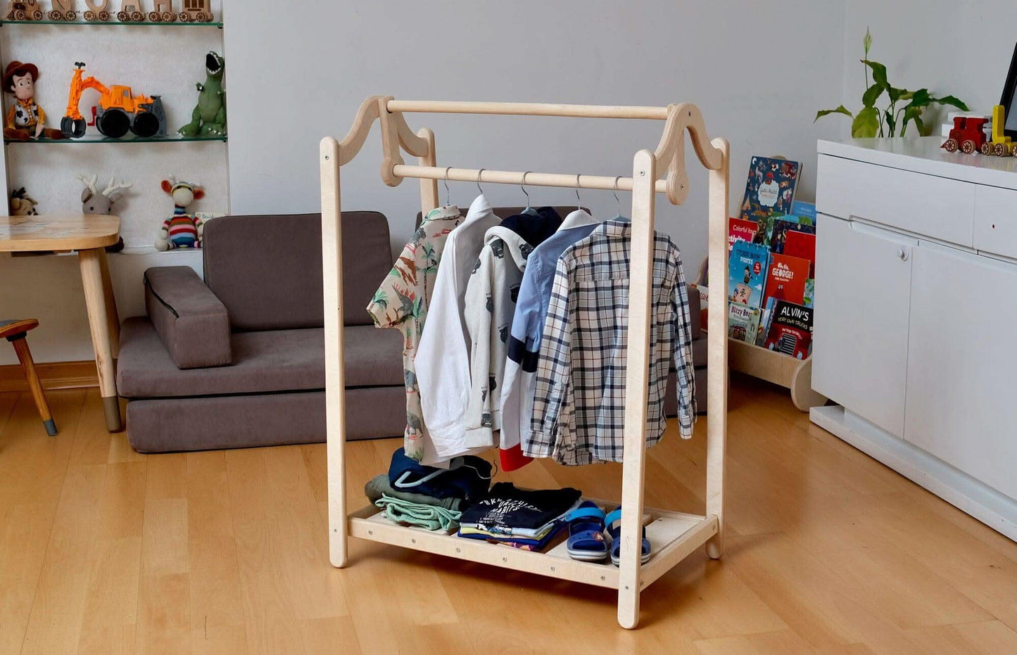 Wooden Kids Clothing Rack-1